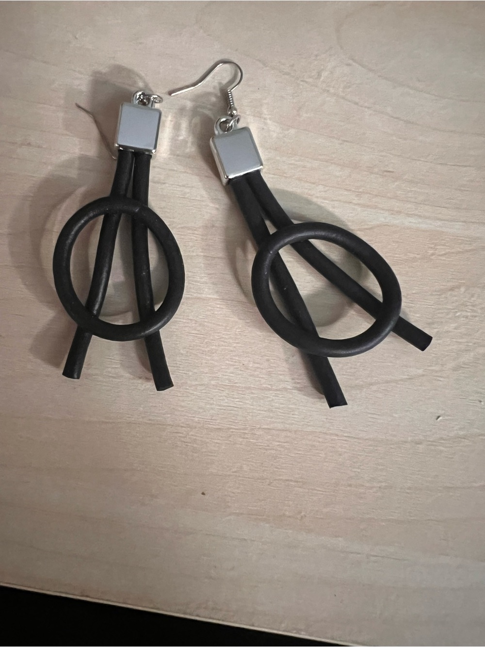 Modern Black Geometric Earrings - Picture 2 of 2